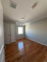 10-6 127th St-Unit -3FL in Queens, NY - Foto de edificio - Building Photo