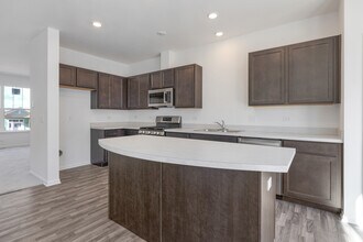530 Wolverine Dr in Aurora, IL - Building Photo - Building Photo