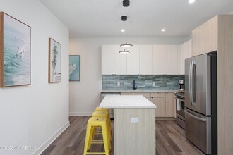 6 West End Ct in Long Branch, NJ - Building Photo - Building Photo