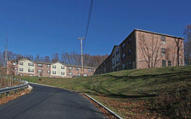 Ella Bella Villa Apartments in Dunbar, WV - Building Photo - Building Photo