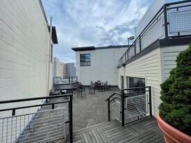 19 Hallam St in Boston, MA - Building Photo