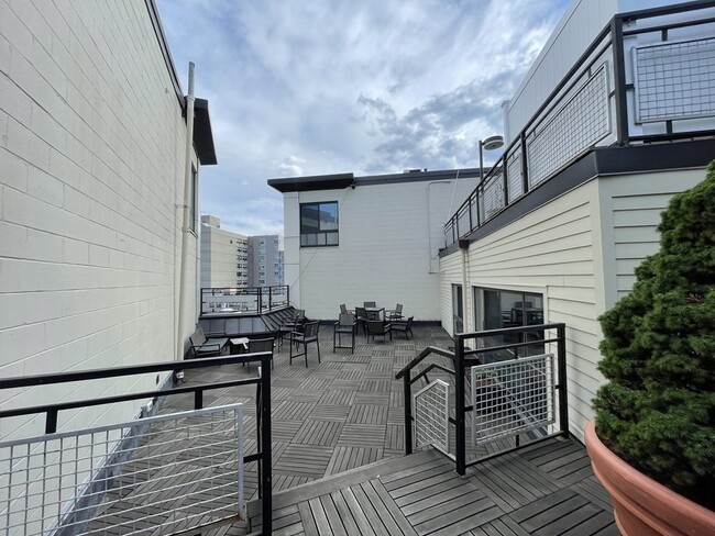 19 Hallam St