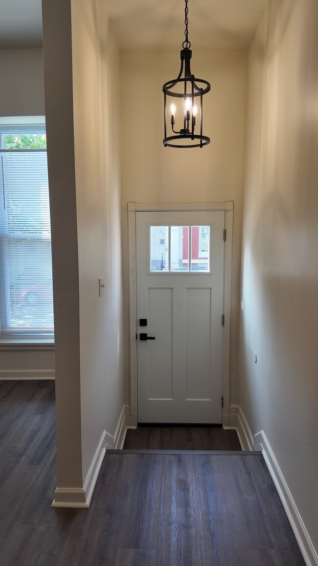 2550 W Baltimore St in Baltimore, MD - Building Photo - Building Photo