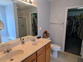 101 Clardona Way in Holly Springs, NC - Building Photo - Building Photo