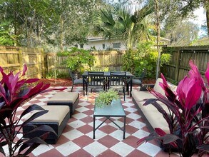 606 E Minnesota Ave in DeLand, FL - Foto de edificio - Building Photo