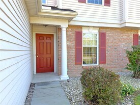 35 Captains Cove Ln in Webster, NY - Building Photo