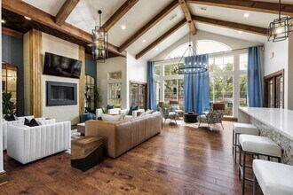Lantana Ridge in Austin, TX - Building Photo - Building Photo