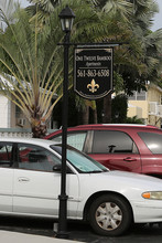 One Twelve Bamboo Apartments in Palm Beach Shores, FL - Foto de edificio - Building Photo