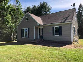 57 Valley Rd in Southampton, MA - Building Photo