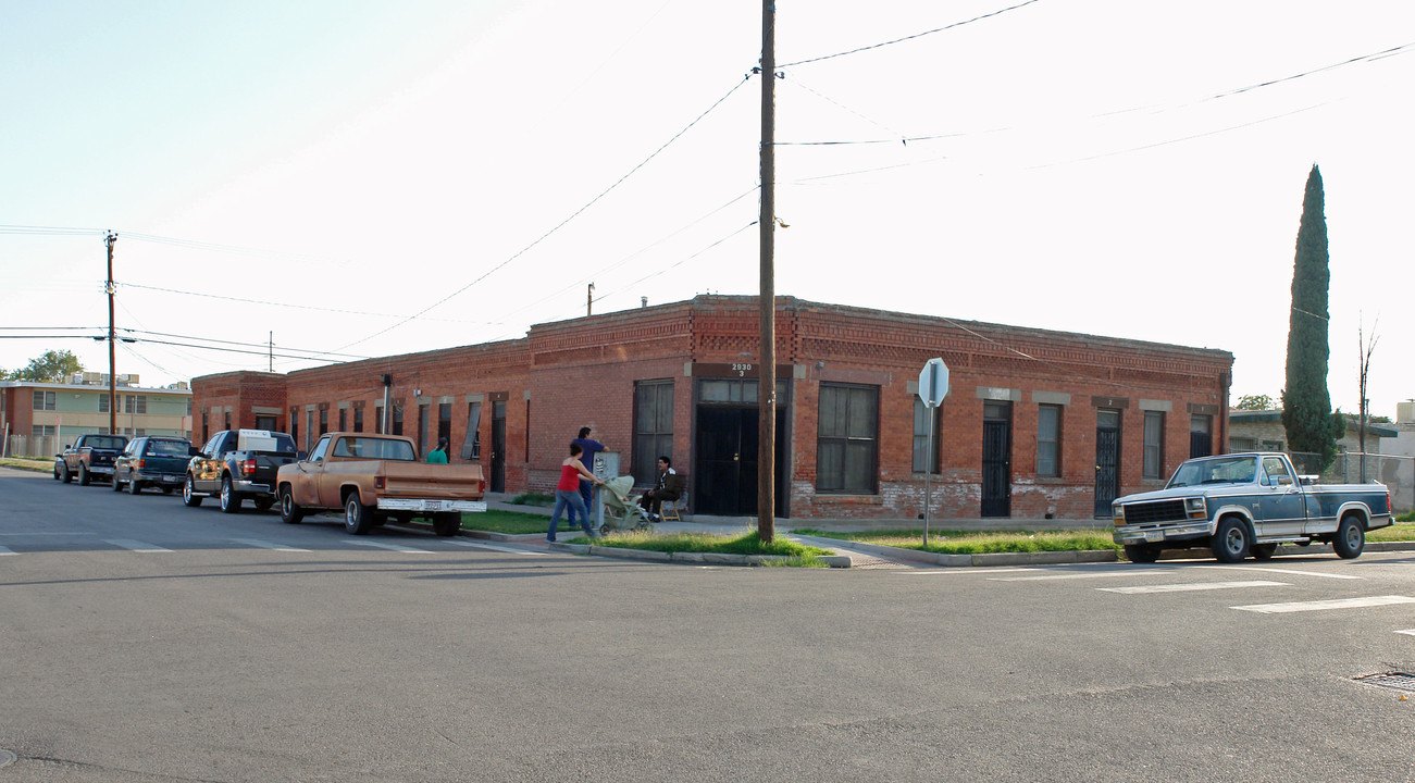 2930 Pera Ave in El Paso, TX - Foto de edificio