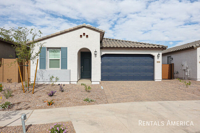 15738 W Superior Ave in Goodyear, AZ - Foto de edificio - Building Photo