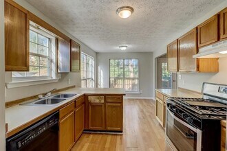 715 Durham Ridge Dr NW in Lilburn, GA - Building Photo - Building Photo