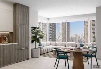 550 10th Ave in New York, NY - Building Photo - Building Photo