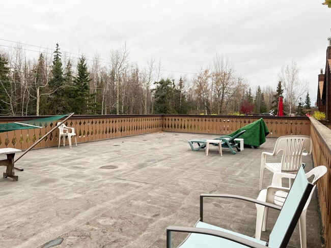 4764 Mills Dr in Anchorage, AK - Building Photo - Building Photo