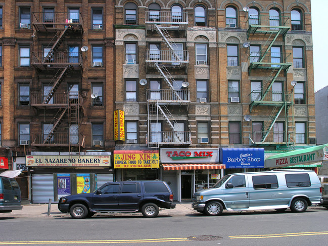 361 E 138th St in Bronx, NY - Foto de edificio - Building Photo