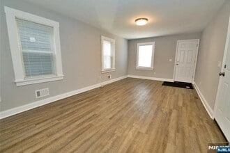 116 Maple Ave, Unit 4 in Montclair, NJ - Building Photo - Building Photo