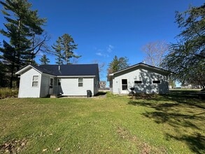 962 County Rd 440 in Manistique, MI - Building Photo - Building Photo
