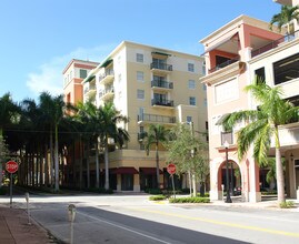 250 Altara Ave in Coral Gables, FL - Building Photo - Building Photo