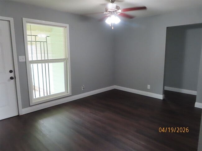 10410 Broadstairs St in Houston, TX - Building Photo - Building Photo