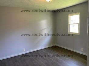 225 S Angle St in Dunkirk, IN - Building Photo - Building Photo