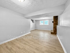 6809 Kimberly Mill Rd in College Park, GA - Building Photo - Building Photo