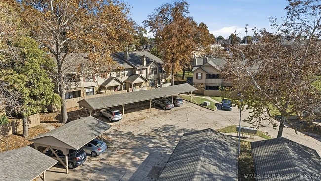 property at 9107 S Urbana Ave