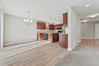 7077 Hidden Green Cir in Fox Lake, IL - Building Photo - Building Photo