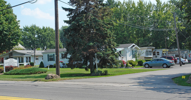 1531 Buffalo Rd in Rochester, NY - Building Photo - Building Photo