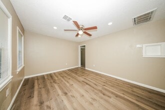 2329 SW Tulane Ave in Lawton, OK - Foto de edificio - Building Photo