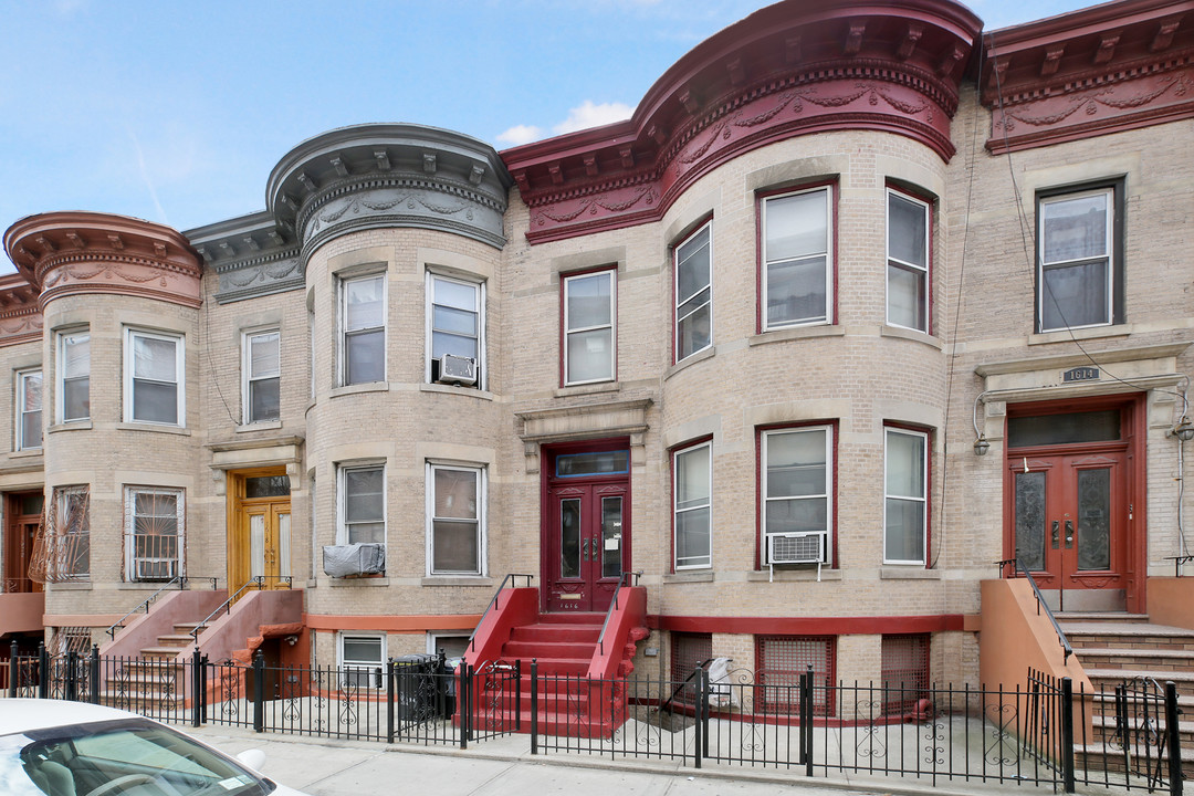 Luxurious 2 Fam. Brick/ 3 Units/ 2 Car Garage in Ridgewood, NY - Building Photo