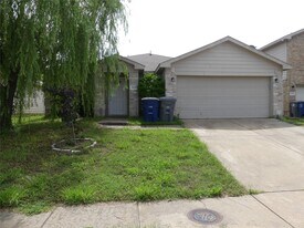 1434 Mission Hills Ln in Dallas, TX - Building Photo