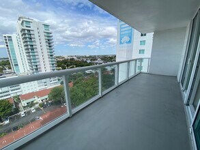 1871 NW South River Dr, Unit 1504 in Miami, FL - Building Photo - Building Photo