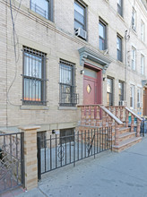 6335 Forest Ave in Ridgewood, NY - Building Photo - Building Photo