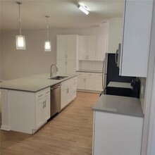 8250 Astoria Cir in Bradenton, FL - Building Photo - Building Photo