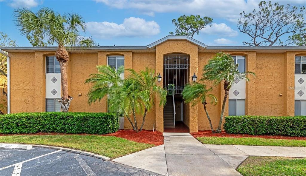 1817 Parakeet Way in Sarasota, FL - Building Photo