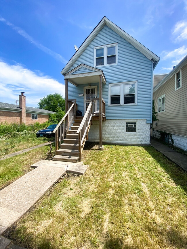 property at 8933 S Halsted St