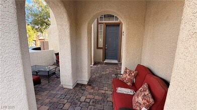 9878 Big Window St in Las Vegas, NV - Foto de edificio - Building Photo