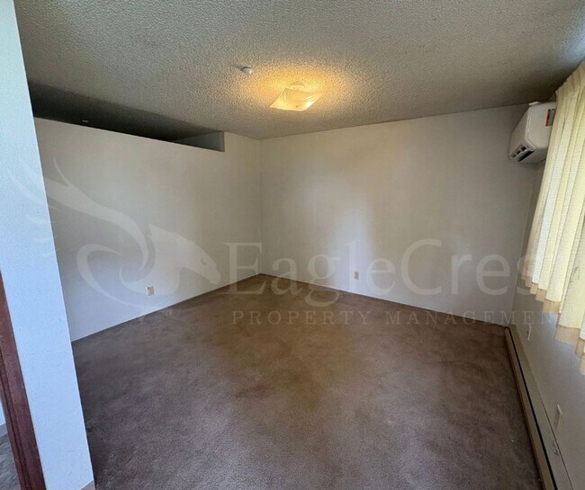 1037 SW Puff Ln in College Place, WA - Building Photo - Building Photo