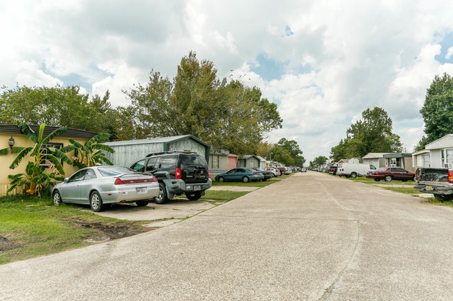 Crosby Mobile Home Community in Crosby, TX - Building Photo - Building Photo