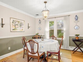 1035 Shore Acres Dr in Mamaroneck, NY - Building Photo - Building Photo