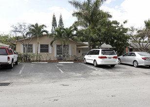 1900-1910 NE 28th Ct in Pompano Beach, FL - Building Photo - Building Photo