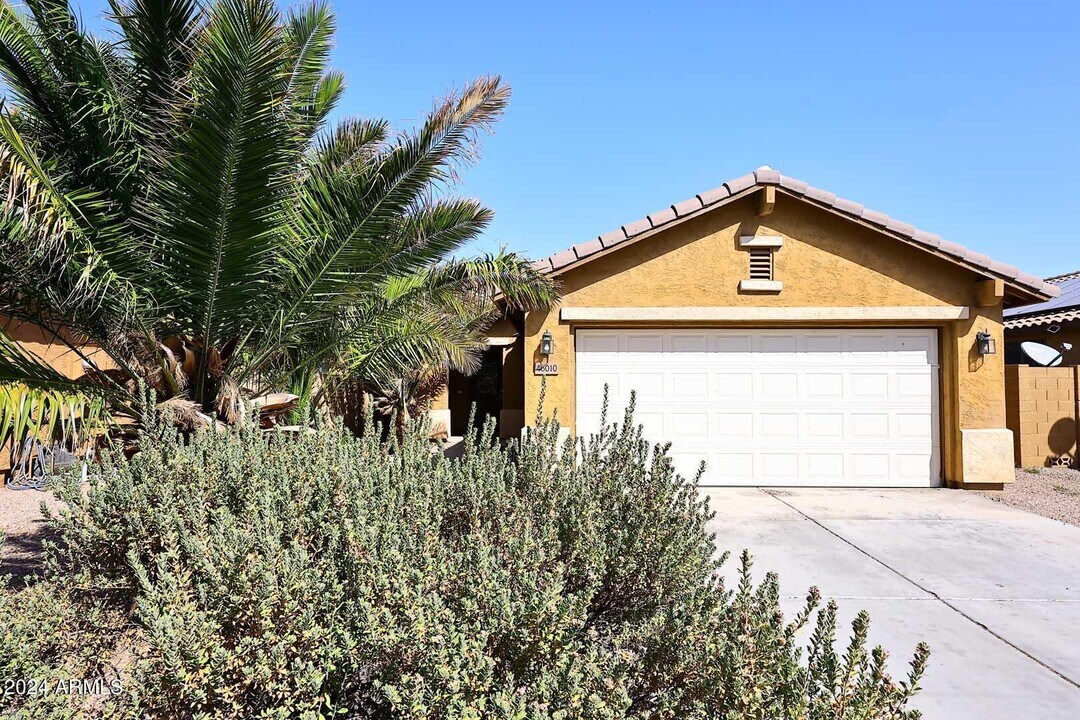 46010 W Windmill Dr in Maricopa, AZ - Building Photo