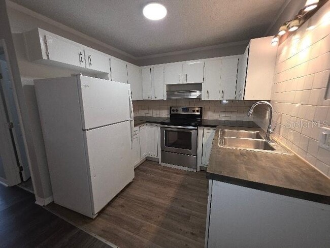 property at 843 Grove Ave