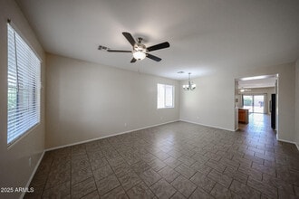 43337 N Heavenly Way in Anthem, AZ - Building Photo - Building Photo