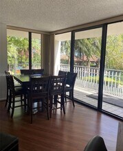 2000 Towerside Terrace, Unit 412 in Miami, FL - Building Photo - Building Photo