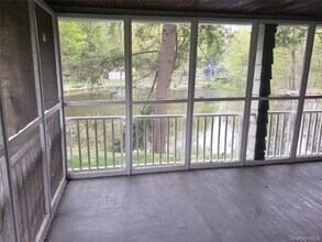 1 Millpond Ln in Warwick, NY - Building Photo - Building Photo