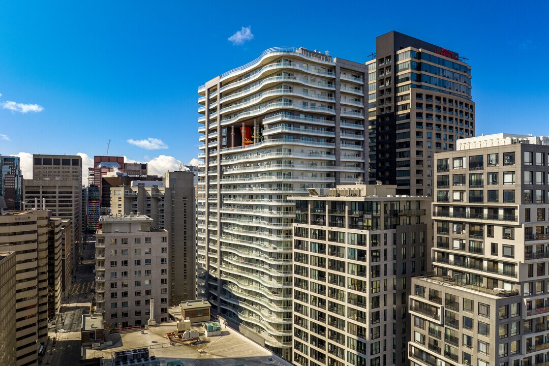 Le Peterson in Montréal, QC - Building Photo