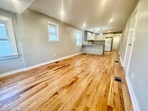 109 Churchill St in Fairfield, CT - Building Photo - Building Photo