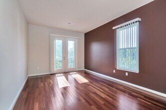 715 Walker Square in Charlottesville, VA - Building Photo - Building Photo
