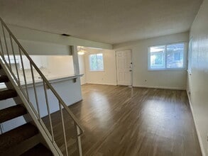 24 Lassen Ln in Novato, CA - Building Photo - Building Photo